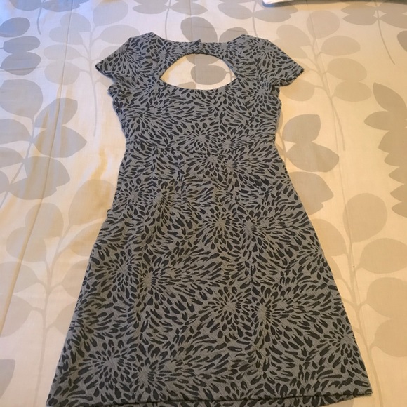 🌻 Anthropologie dress with pockets! - Picture 2 of 5